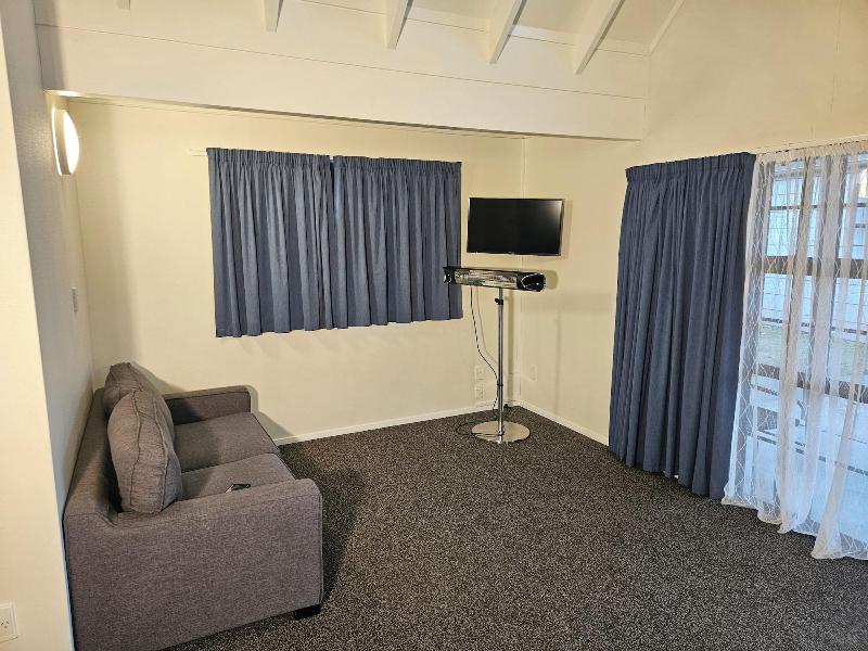 Bulls Motel & Holiday Park image