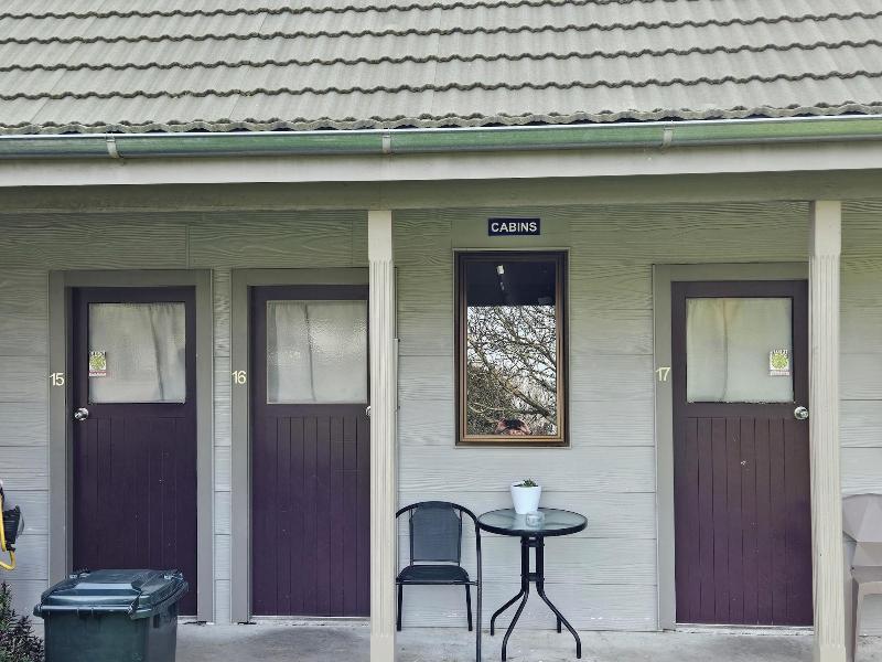 Bulls Motel & Holiday Park image
