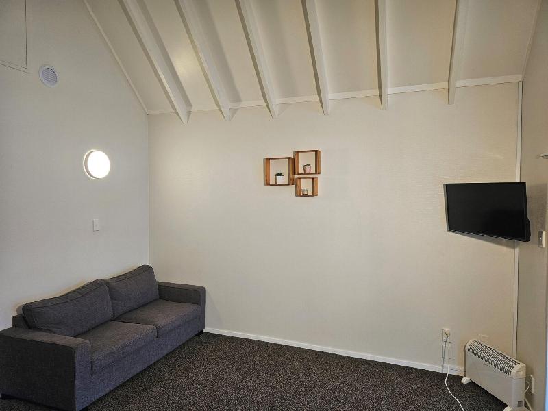 Bulls Motel & Holiday Park image