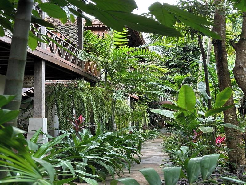 Isann Lodge image