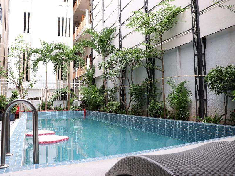HH Hotel & Sky Bar image