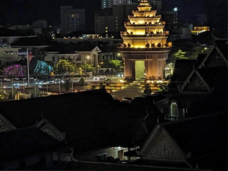 HH Hotel & Sky Bar image