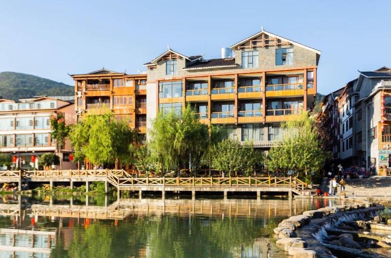 Z-up Boutique Hotel