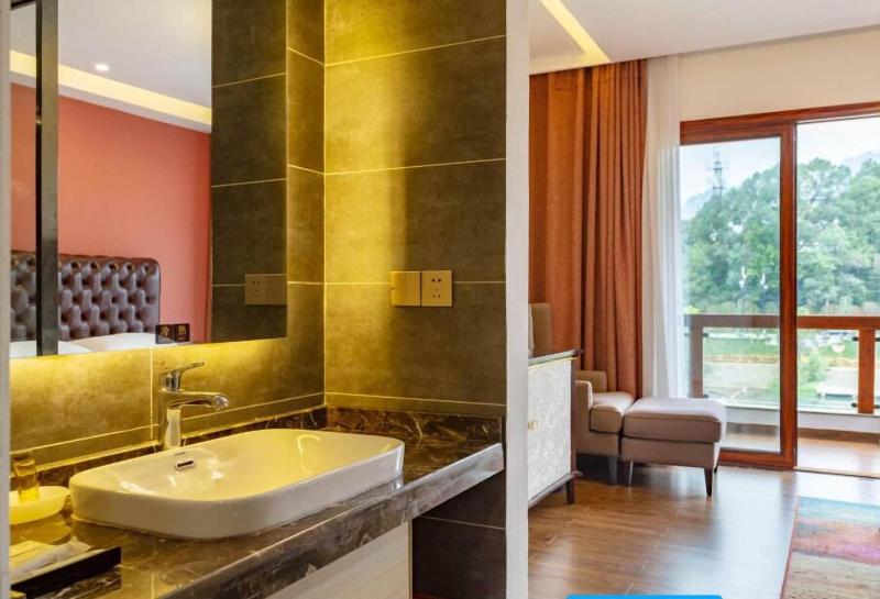 Z-up Boutique Hotel image