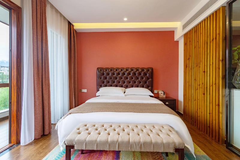 Z-up Boutique Hotel image