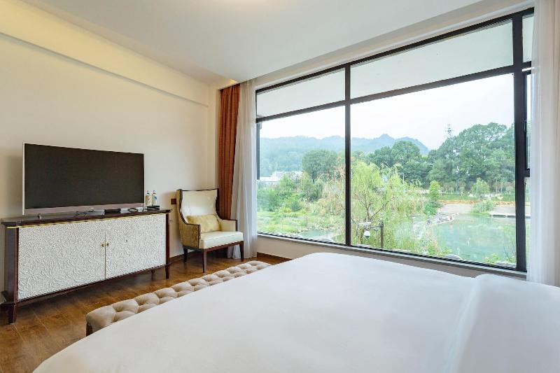 Z-up Boutique Hotel image