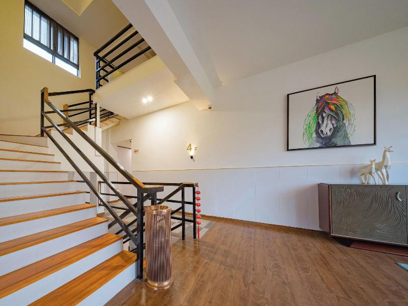 Z-up Boutique Hotel image