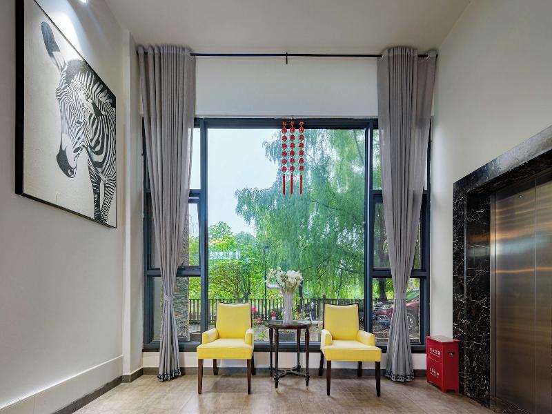 Z-up Boutique Hotel image