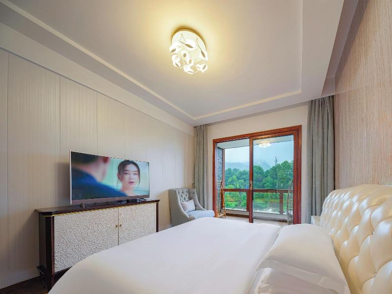 Z-up Boutique Hotel image