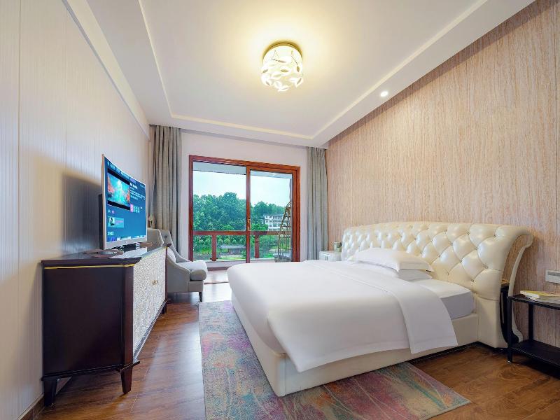 Z-up Boutique Hotel image