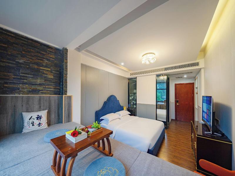 Z-up Boutique Hotel image