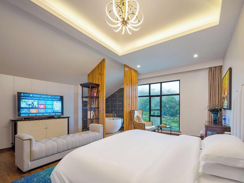 Z-up Boutique Hotel image