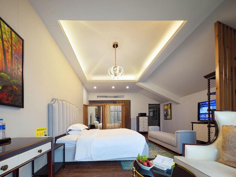 Z-up Boutique Hotel image