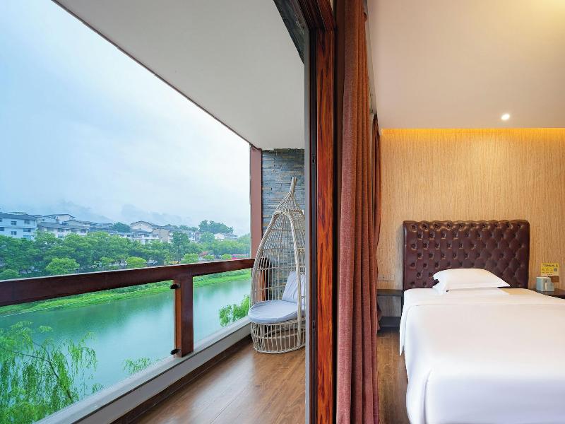 Z-up Boutique Hotel image