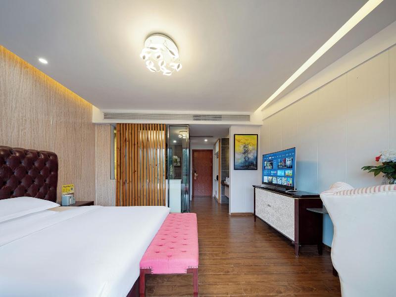 Z-up Boutique Hotel image