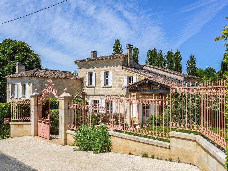 La Closerie De Fronsac image