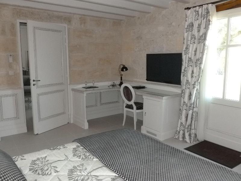 Château la Rose Perriere image