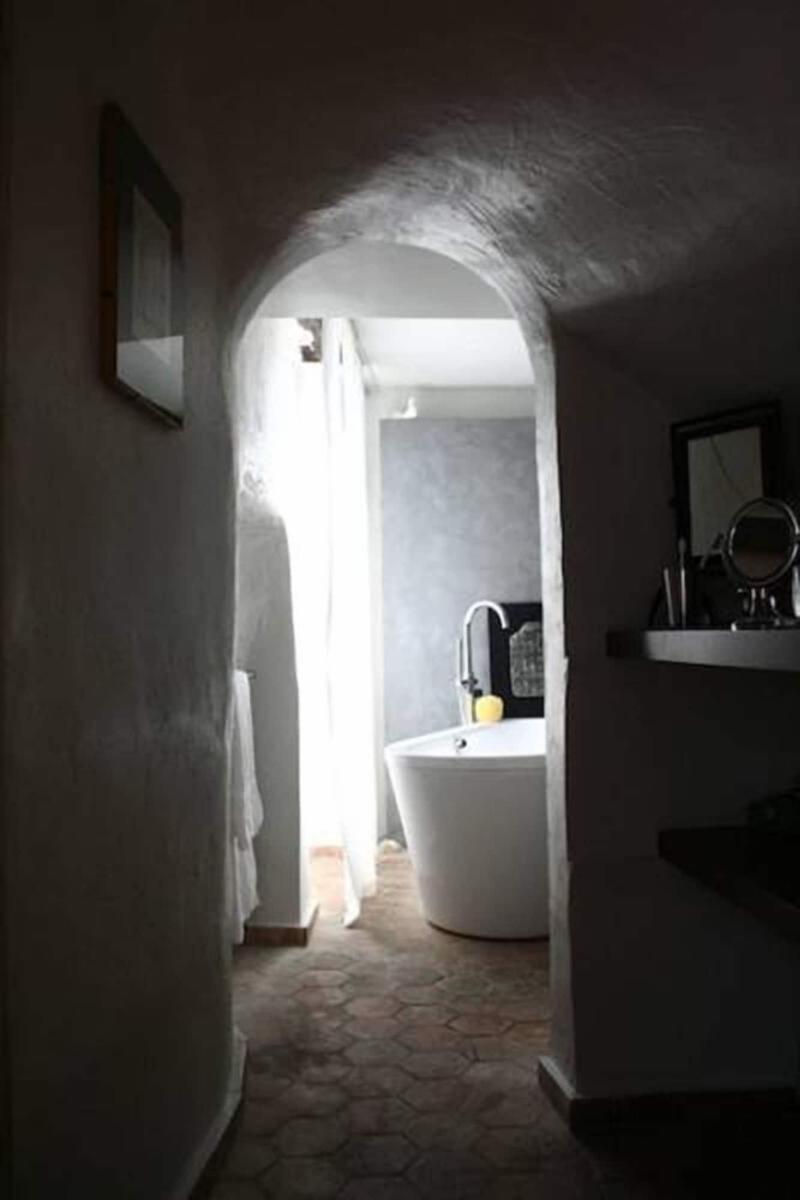 La Maison Aux Bonsaïs image