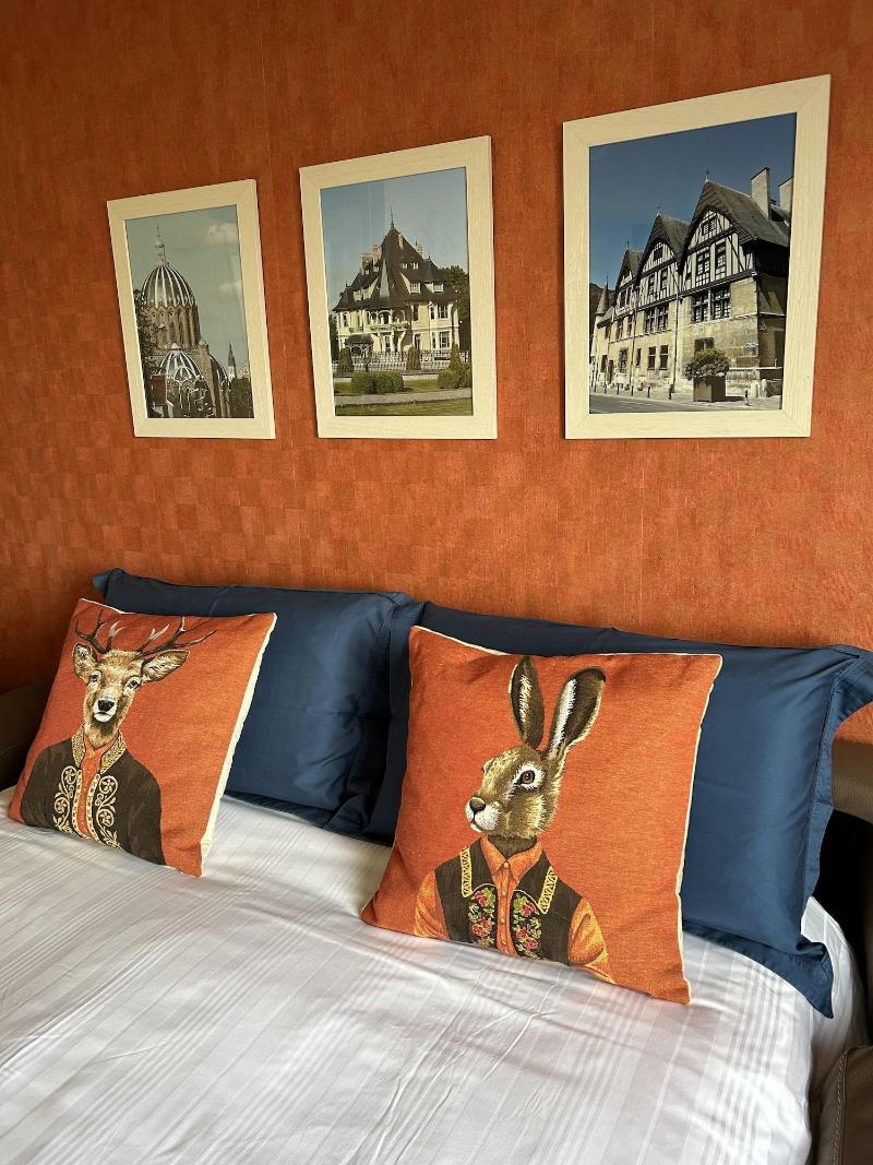 Les Suites Champenoises image