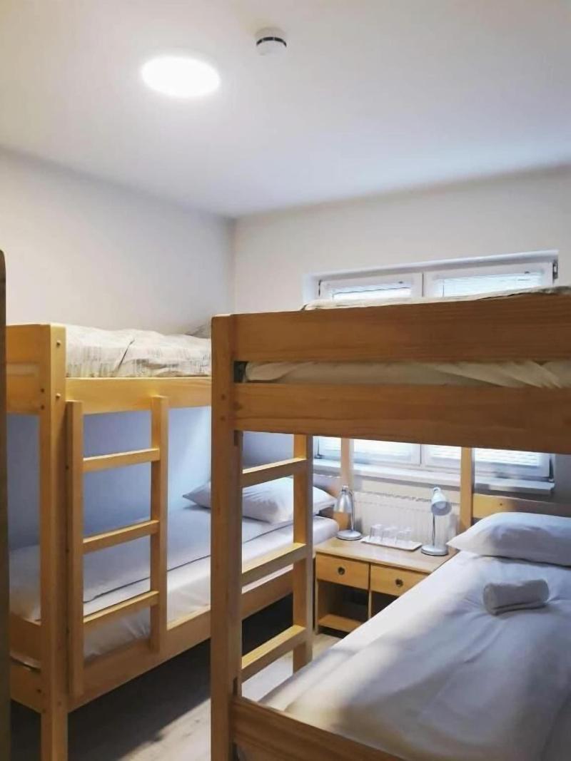 Bloom Inn image