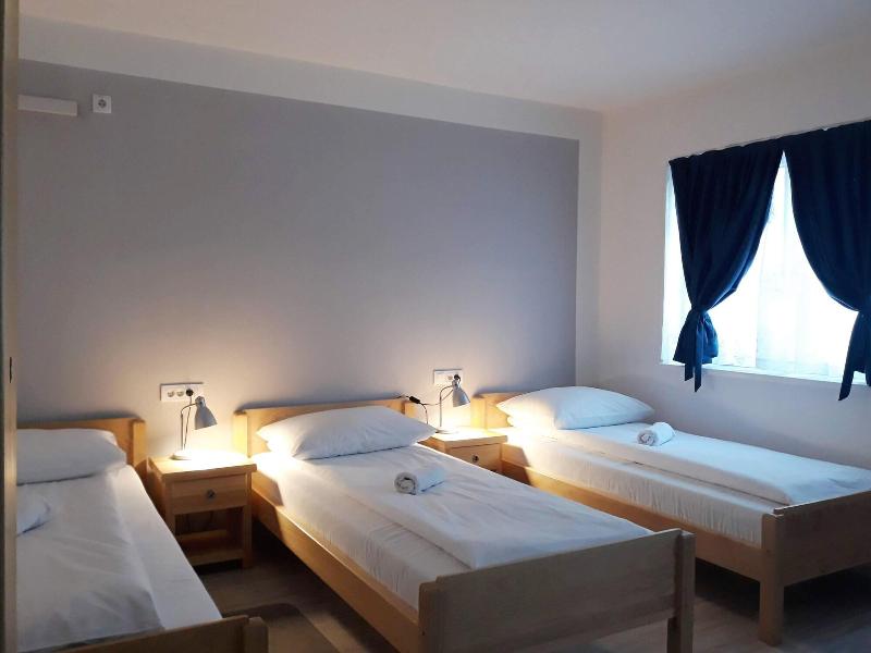 Bloom Inn image