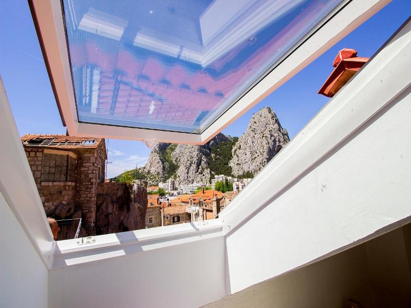 Hostel Omiš image