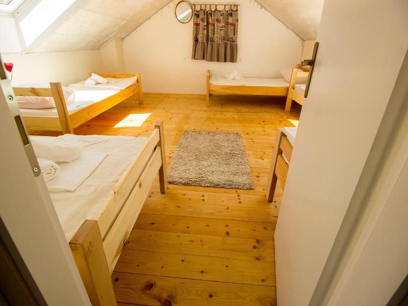 Hostel Omiš image
