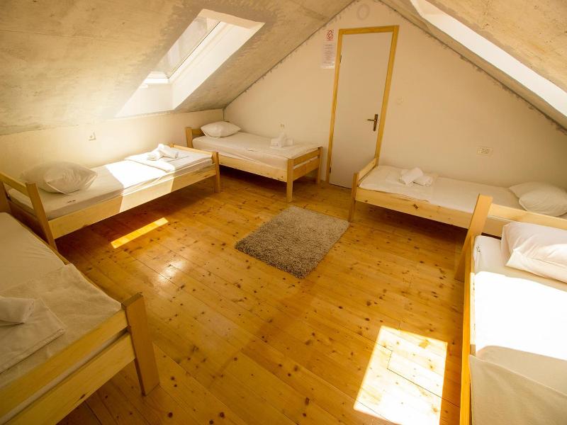 Hostel Omiš image