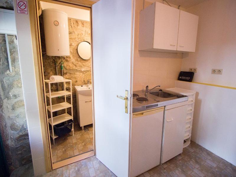 Hostel Omiš image