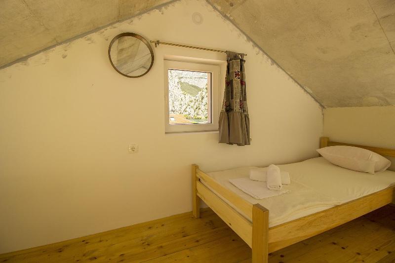 Hostel Omiš image