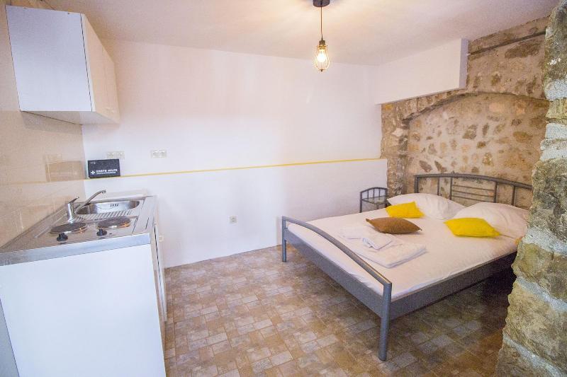 Hostel Omiš image