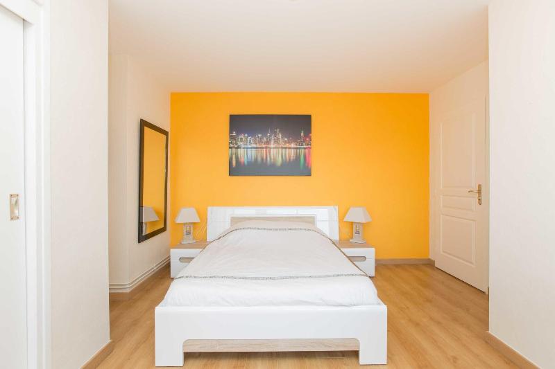 Au Coeur De Nancy Bnb image