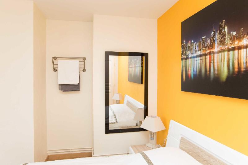 Au Coeur De Nancy Bnb image