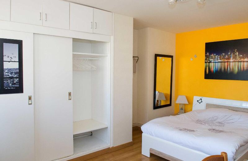 Au Coeur De Nancy Bnb image