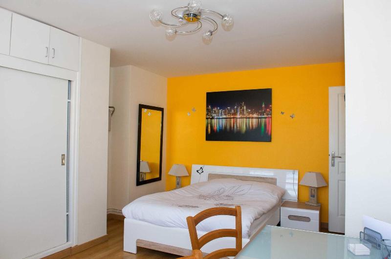 Au Coeur De Nancy Bnb image