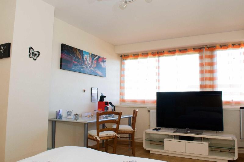 Au Coeur De Nancy Bnb image