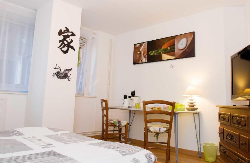 Au Coeur De Nancy Bnb image