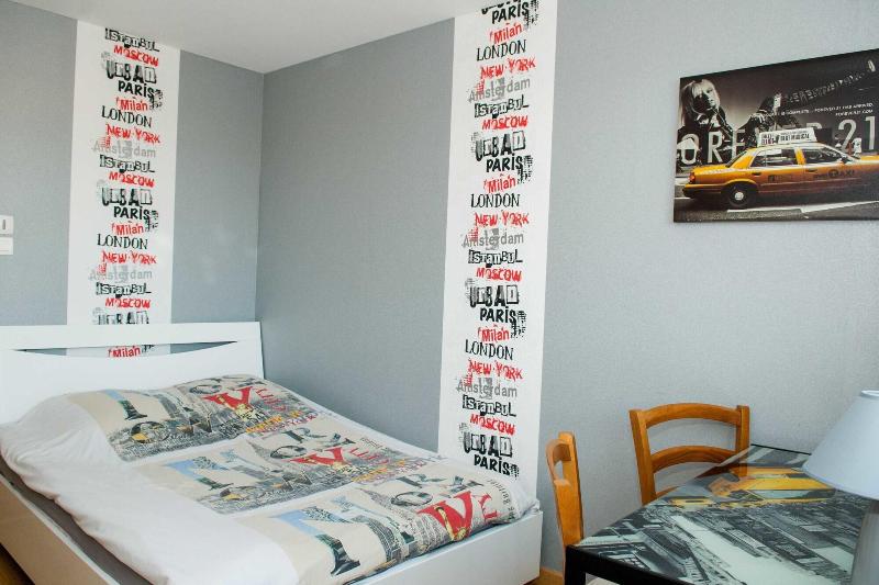 Au Coeur De Nancy Bnb image