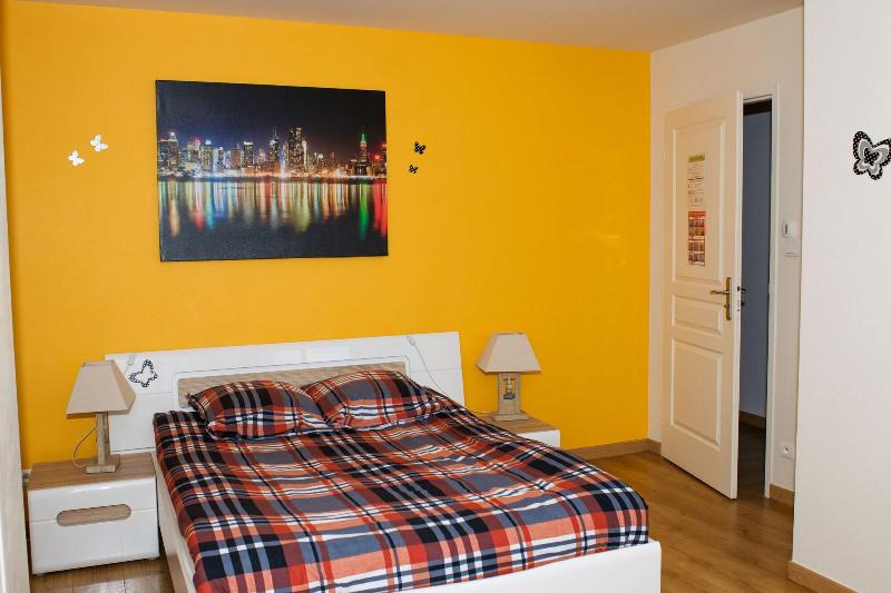 Au Coeur De Nancy Bnb image