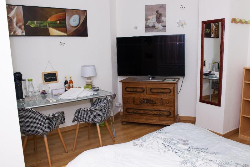 Au Coeur De Nancy Bnb image