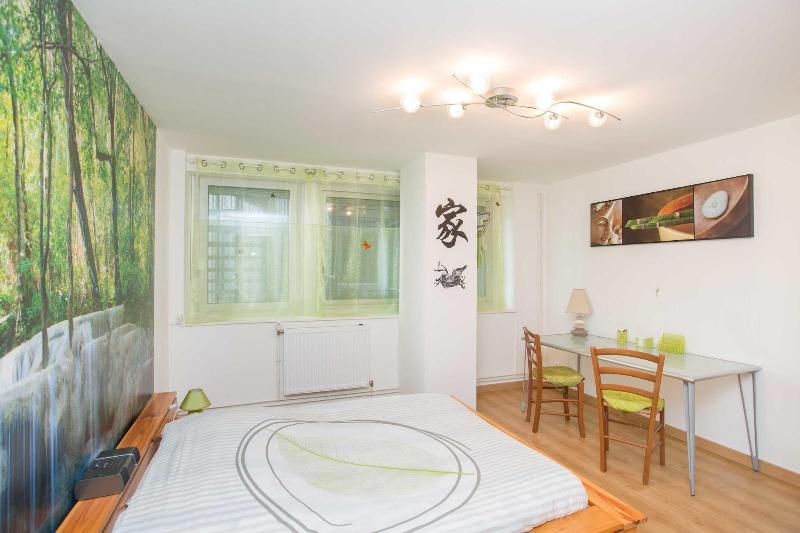 Au Coeur De Nancy Bnb image