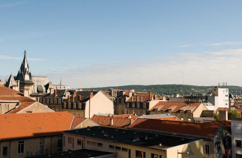 Au Coeur De Nancy Bnb image