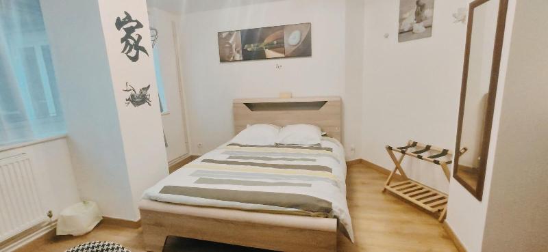 Au Coeur De Nancy Bnb image