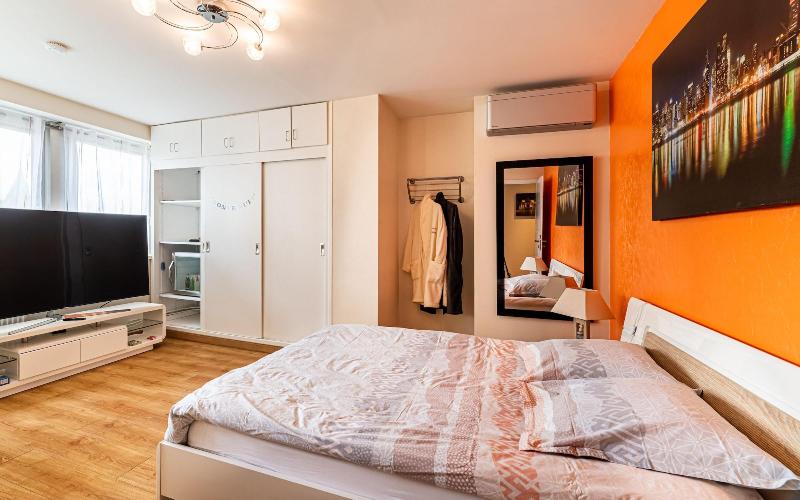Au Coeur De Nancy Bnb image
