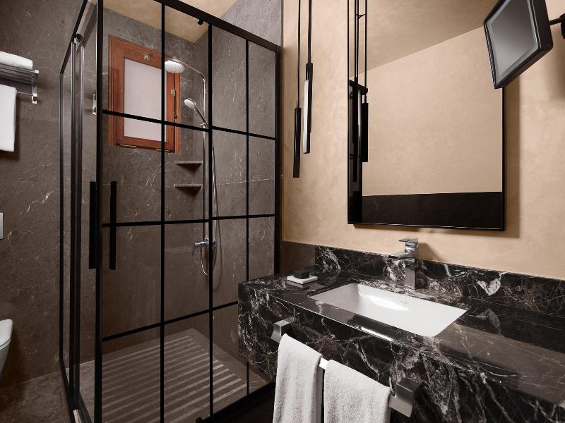 Hotel Decamondo image