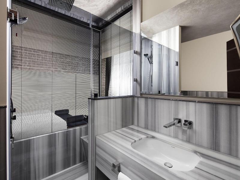 Hotel Decamondo image