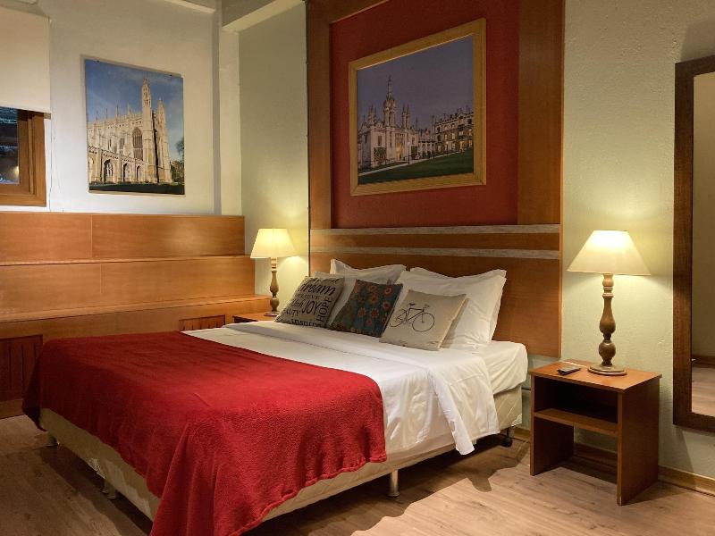 SUITE DELUXE QUEEN BED