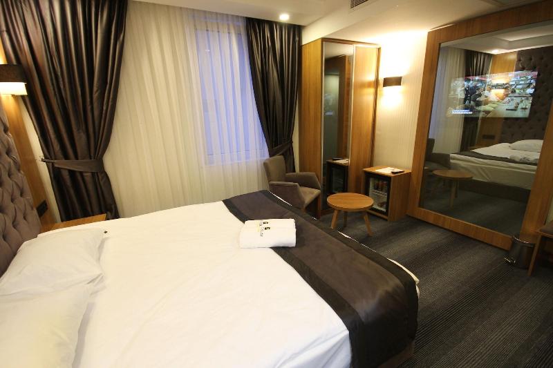 Grand Silay Hotel image