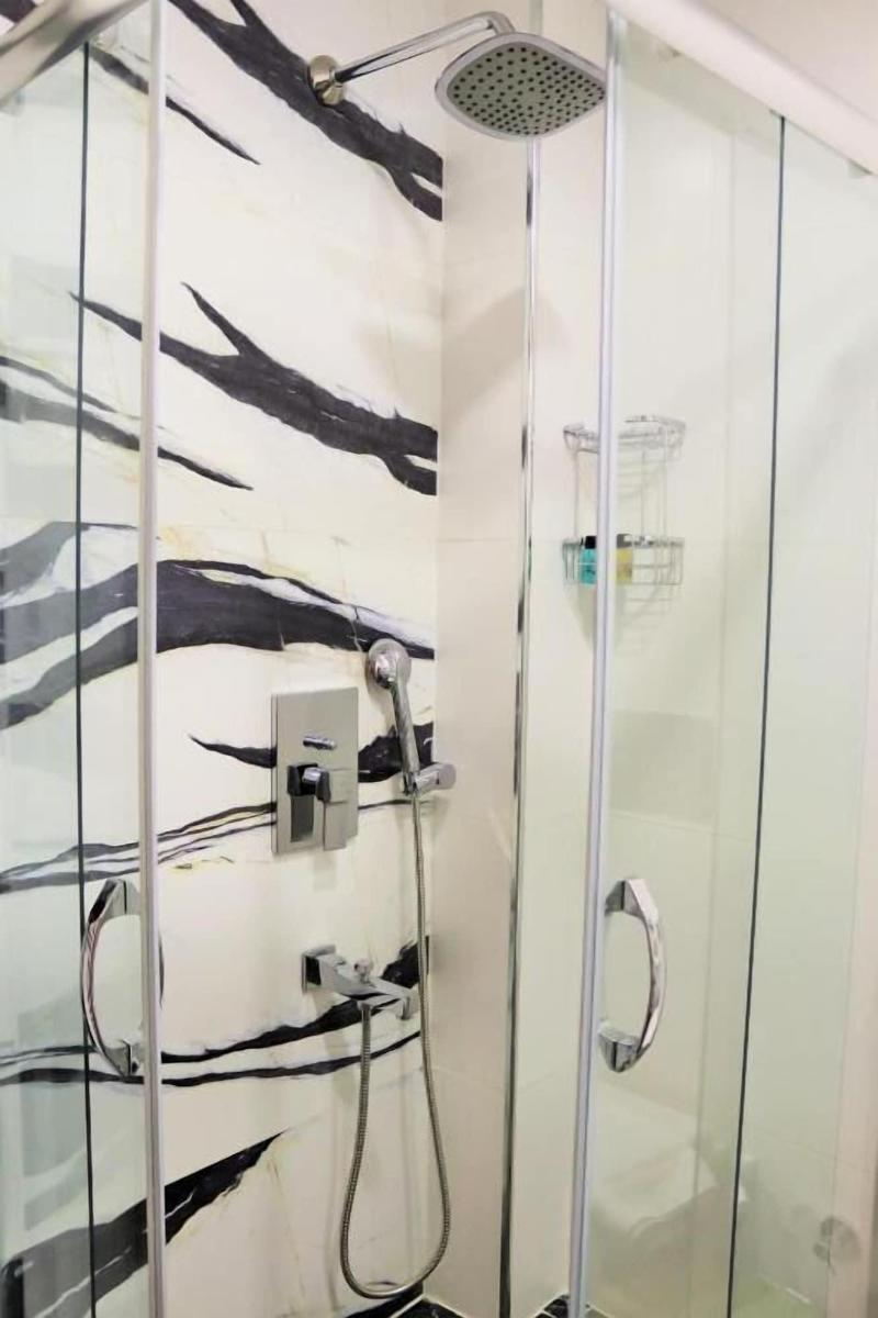 Yanki Hotel image