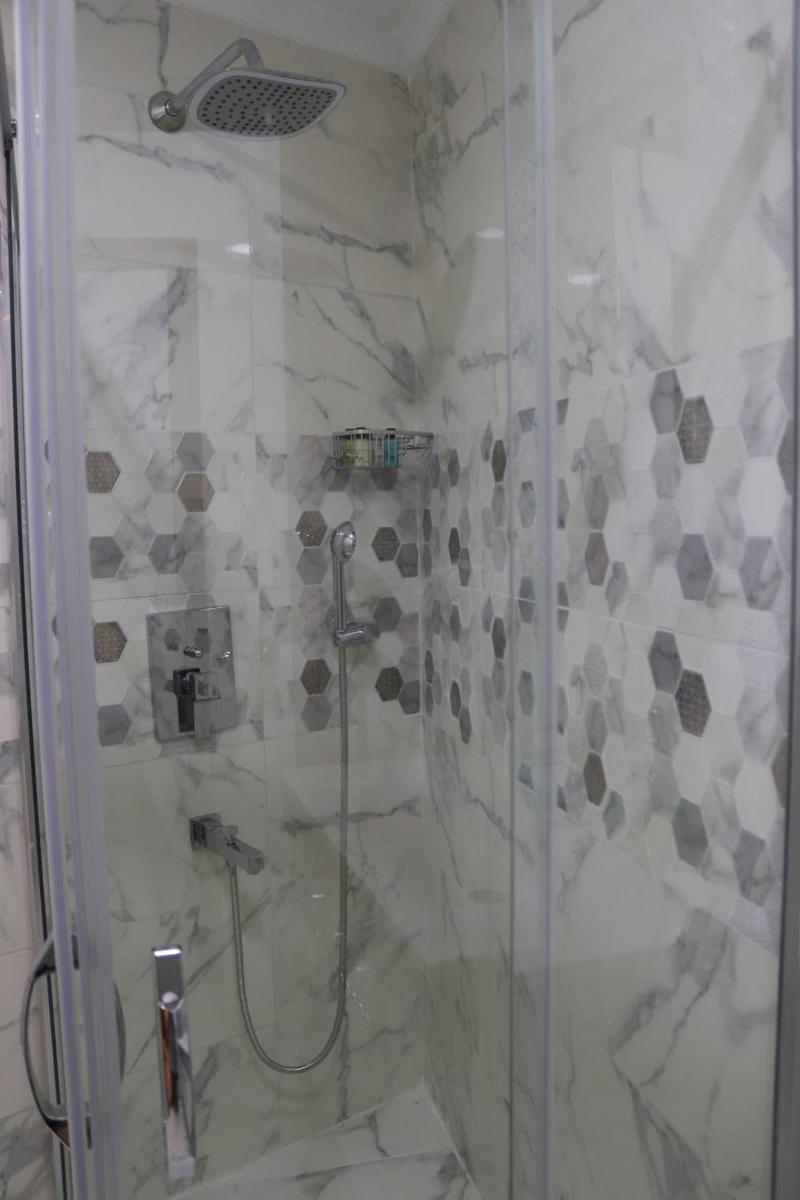 Yanki Hotel image